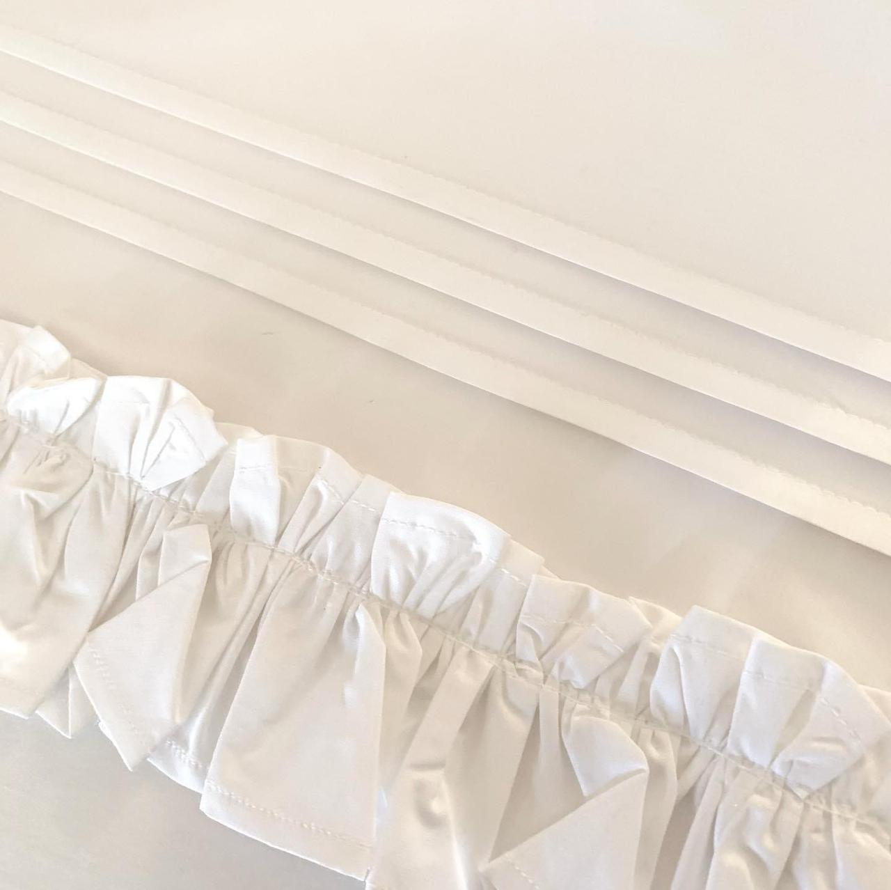 Flat sheet set | One Side Ruffle | 30 CM HIGH (300 THREAD COUNT)